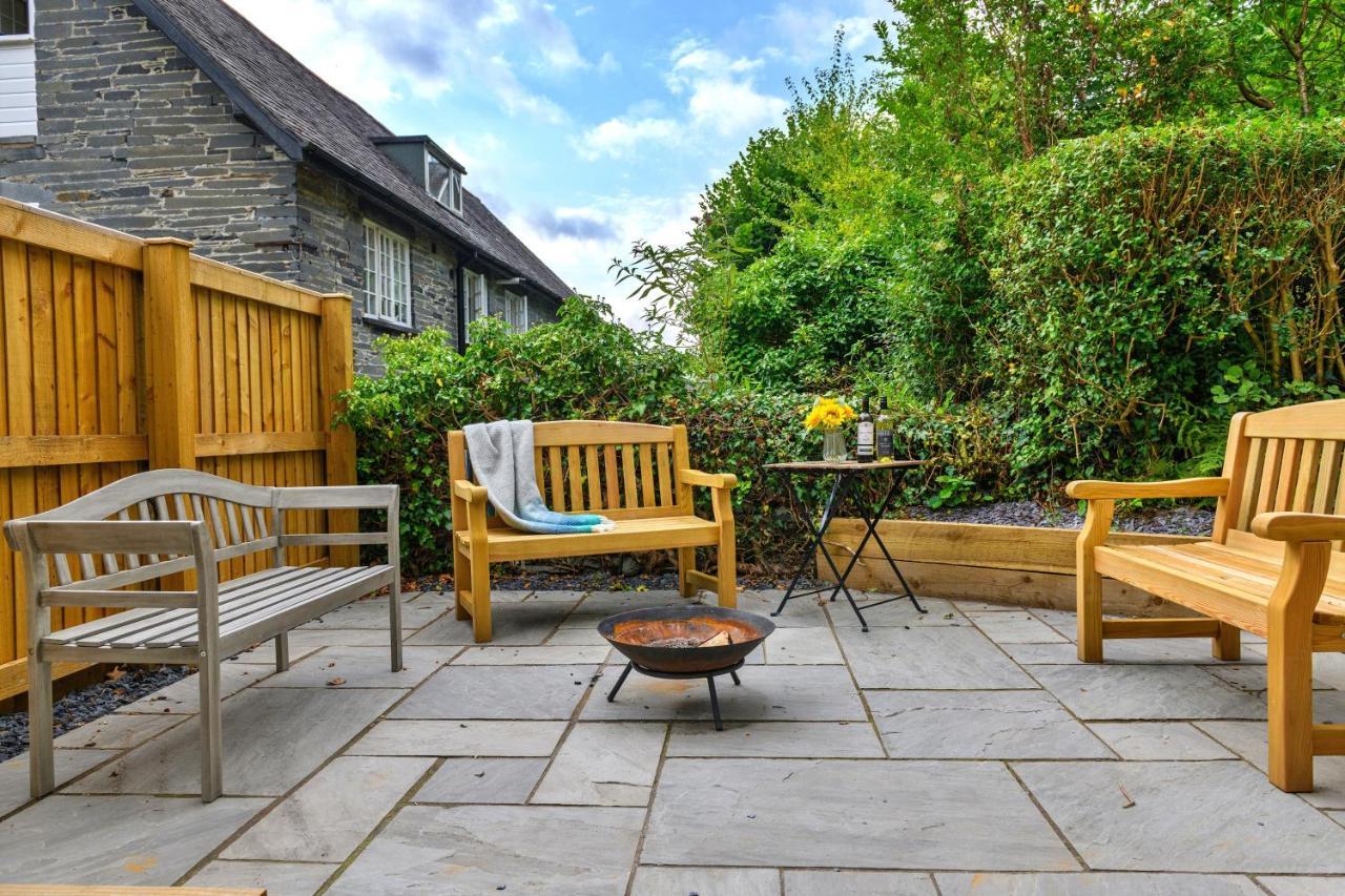 Finest Retreats - Luxury Converted Chapel With Hot Tub & Games Room Dinas Mawddwy Exterior foto